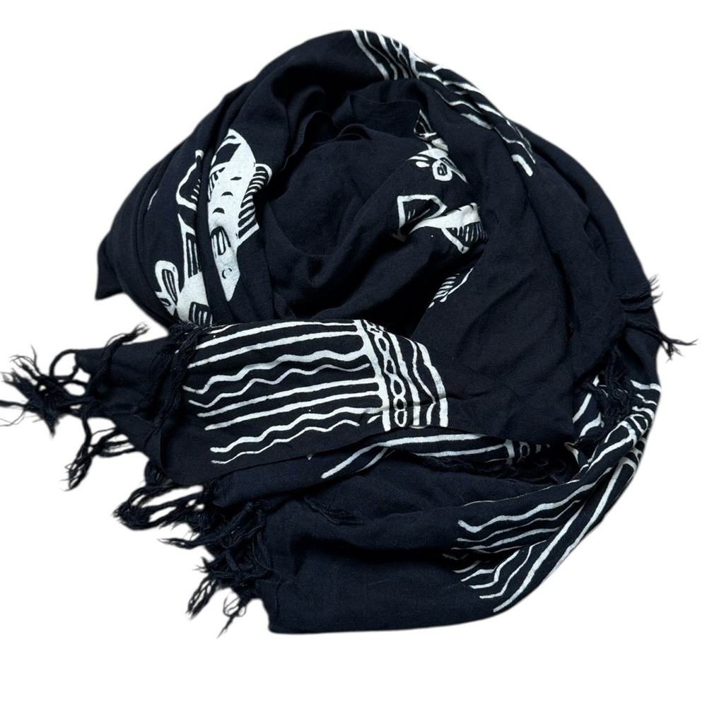 Sarong Beach Wrap Scarf Coverup w Fringe in Black & White - Picture 4 of 13